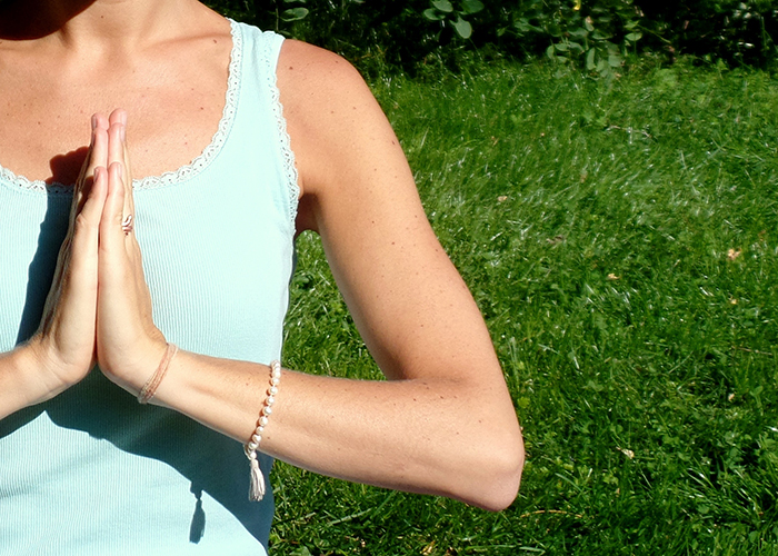 prayer hands H2